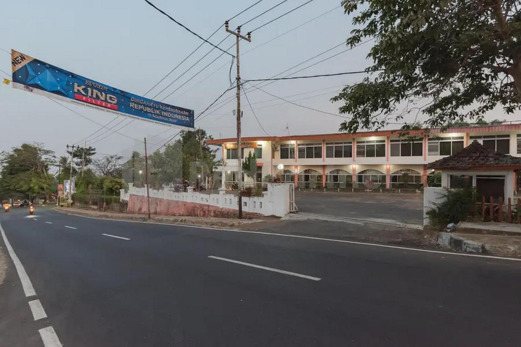 Hotel Linggarjati Near Natural Park Twa Linggarjati מראה חיצוני תמונה
